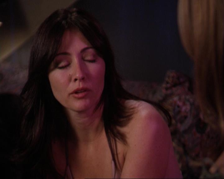 Charmed-Online-dot-311BlindedByTheWhitelighter2269.jpg Charmed-Online-dot-311BlindedByTheWhitelighter2269.jpg