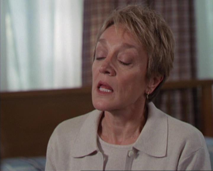 Charmed-Online-dot-312WrestlingWithDemons0713.jpg Charmed-Online-dot-312WrestlingWithDemons0713.jpg