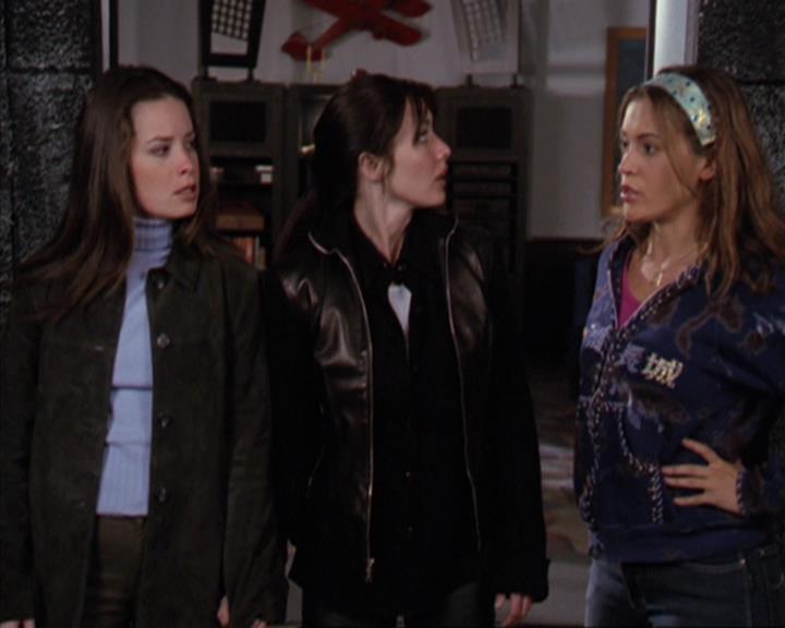 Charmed-Online-dot-312WrestlingWithDemons1351.jpg
