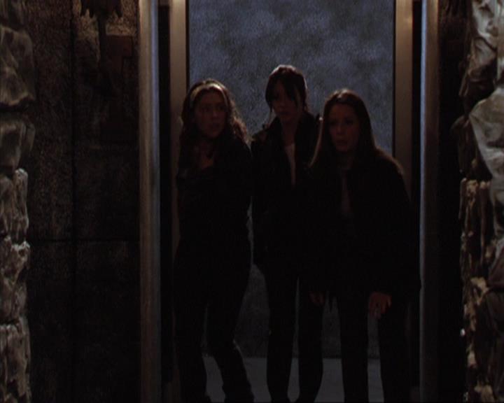 Charmed-Online-dot-312WrestlingWithDemons1371.jpg