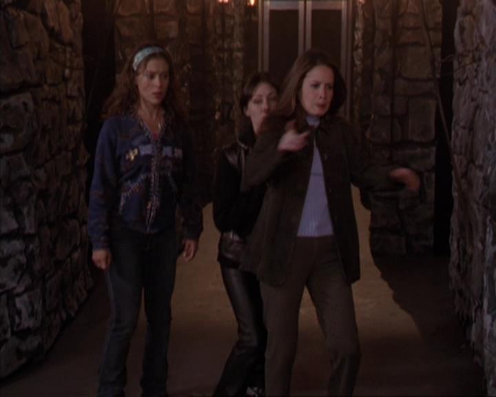 Charmed-Online-dot-312WrestlingWithDemons1487.jpg