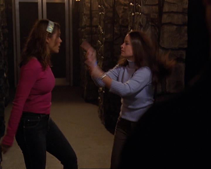 Charmed-Online-dot-312WrestlingWithDemons1735.jpg