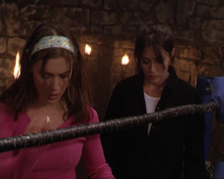 Charmed-Online-dot-312WrestlingWithDemons1745.jpg Charmed-Online-dot-312WrestlingWithDemons1745.jpg