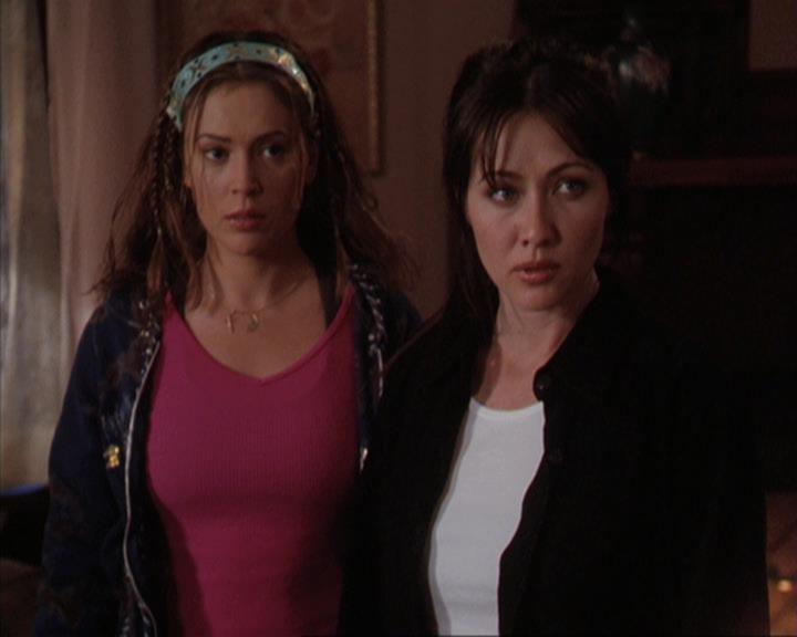 Charmed-Online-dot-312WrestlingWithDemons2131.jpg