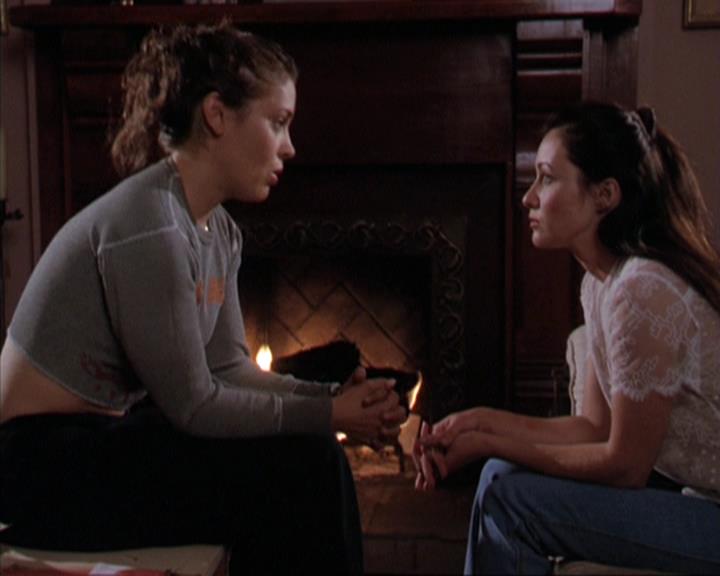 Charmed-Online-dot-312WrestlingWithDemons2308.jpg Charmed-Online-dot-312WrestlingWithDemons2308.jpg