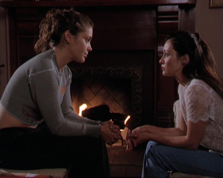 Charmed-Online-dot-312WrestlingWithDemons2309.jpg Charmed-Online-dot-312WrestlingWithDemons2309.jpg