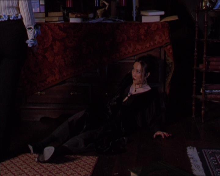 Charmed-Online-dot-313BrideAndGloom1819.jpg