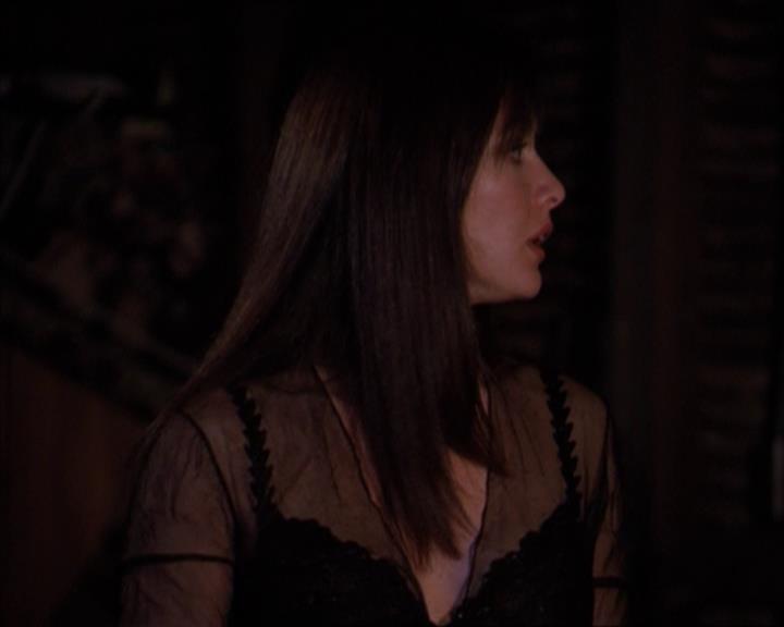 Charmed-Online-dot-313BrideAndGloom2161.jpg