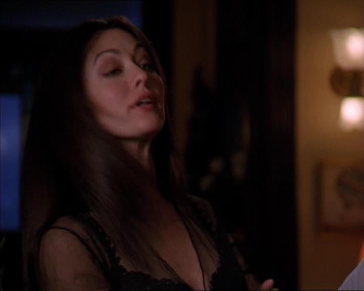 Charmed-Online-dot-313BrideAndGloom2263.jpg