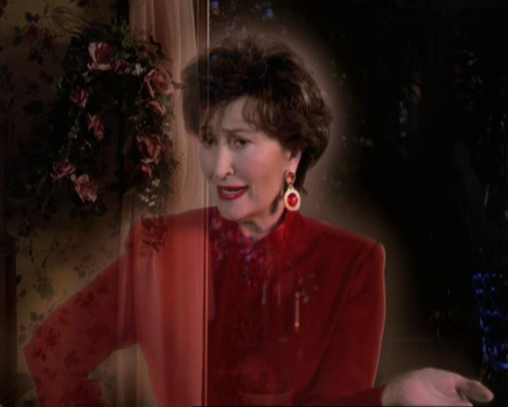 Charmed-Online-dot-315JustHarried0103.jpg
