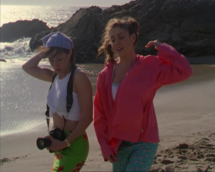 Charmed-Online-dot-316DeathTakesAHalliwell0025.jpg