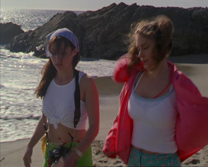 Charmed-Online-dot-316DeathTakesAHalliwell0029.jpg