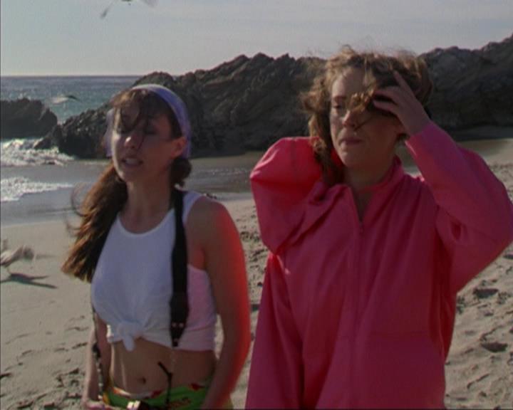Charmed-Online-dot-316DeathTakesAHalliwell0045.jpg