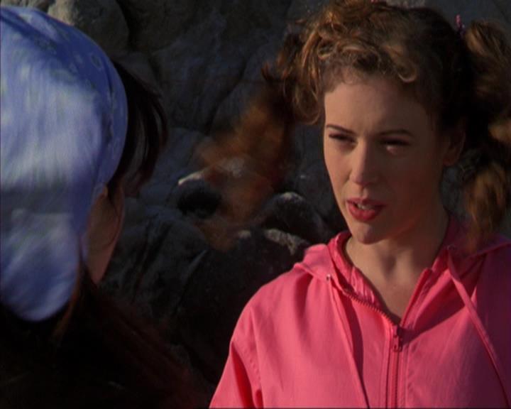 Charmed-Online-dot-316DeathTakesAHalliwell0078.jpg