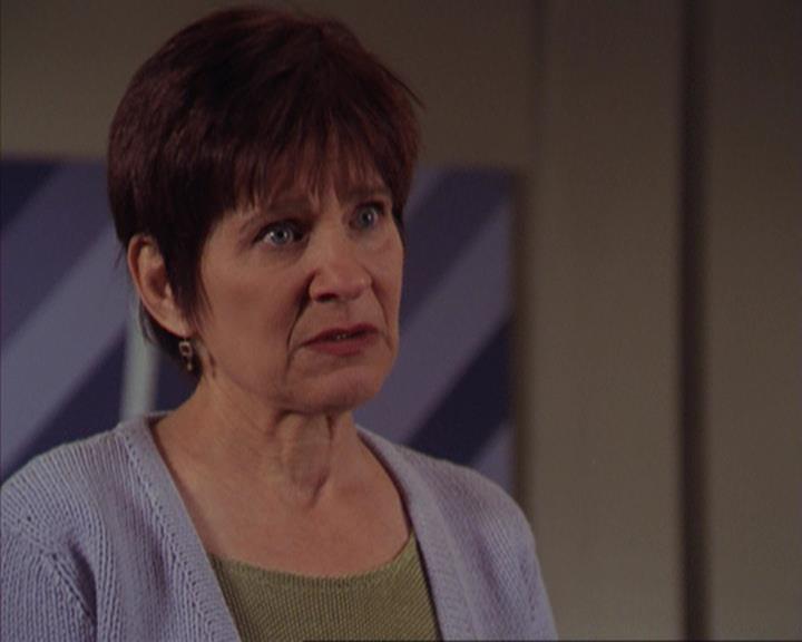 Charmed-Online-dot-316DeathTakesAHalliwell0188.jpg
