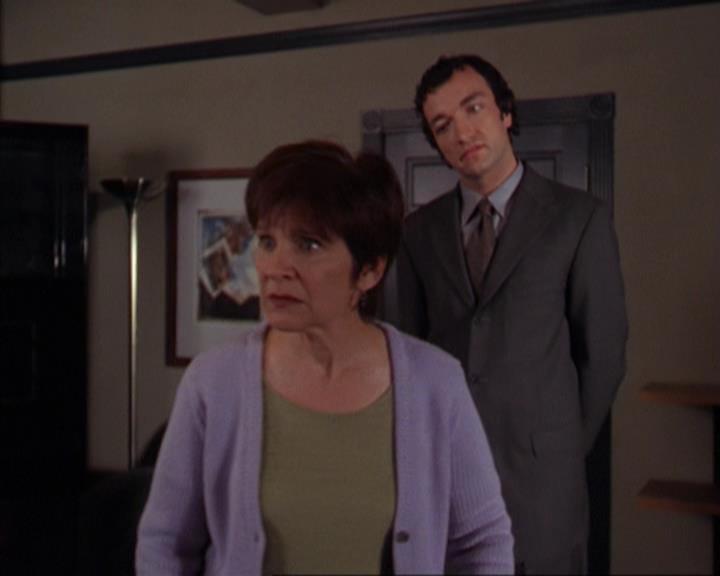 Charmed-Online-dot-316DeathTakesAHalliwell0205.jpg