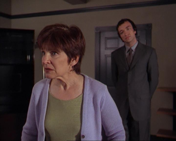Charmed-Online-dot-316DeathTakesAHalliwell0206.jpg
