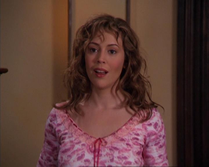 Charmed-Online-dot-316DeathTakesAHalliwell0326.jpg