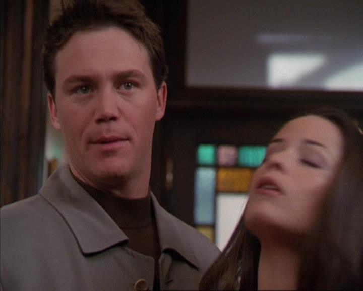 Charmed-Online-dot-316DeathTakesAHalliwell0341.jpg