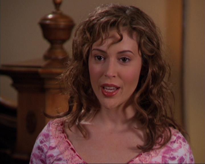 Charmed-Online-dot-316DeathTakesAHalliwell0345.jpg