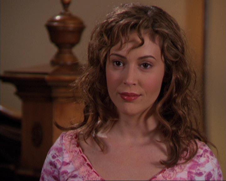 Charmed-Online-dot-316DeathTakesAHalliwell0346.jpg