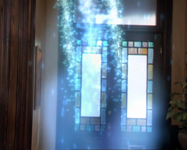 Charmed-Online-dot-316DeathTakesAHalliwell0351.jpg