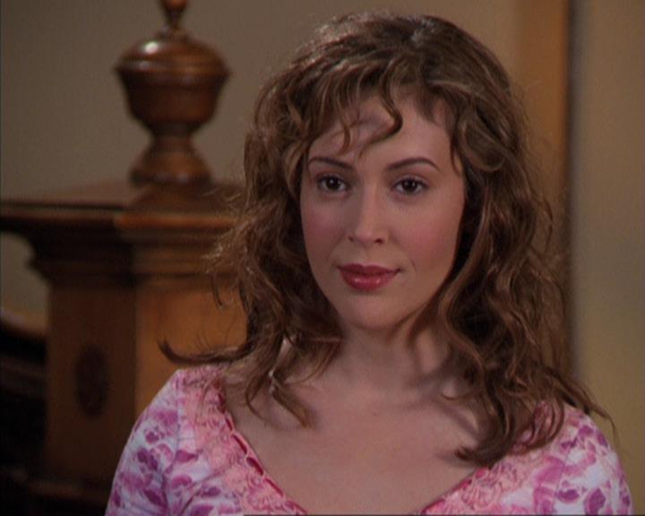Charmed-Online-dot-316DeathTakesAHalliwell0352.jpg