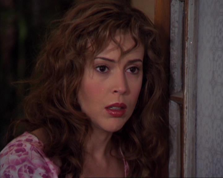 Charmed-Online-dot-316DeathTakesAHalliwell0395.jpg