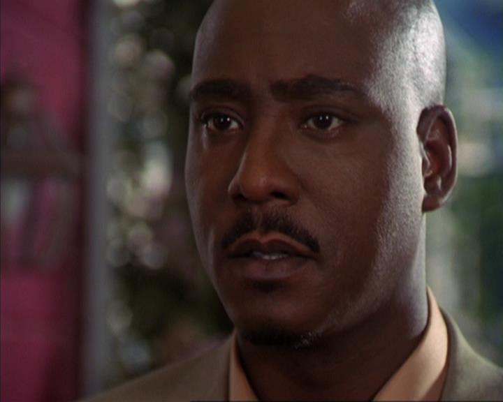 Charmed-Online-dot-316DeathTakesAHalliwell0415.jpg