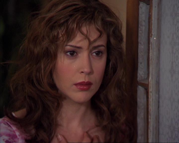 Charmed-Online-dot-316DeathTakesAHalliwell0455.jpg