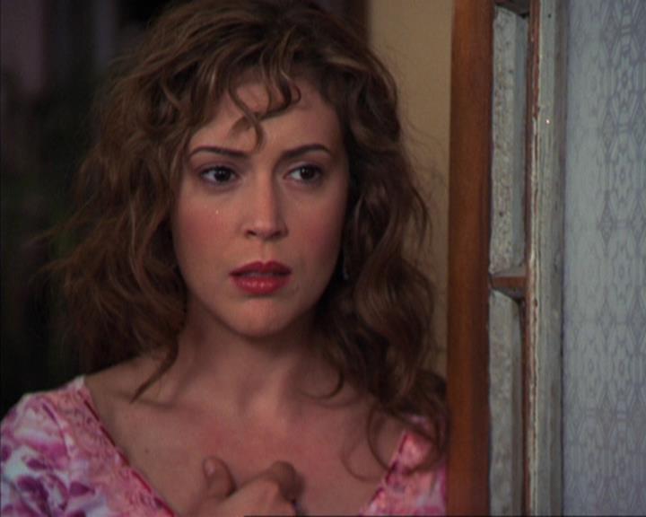 Charmed-Online-dot-316DeathTakesAHalliwell0495.jpg