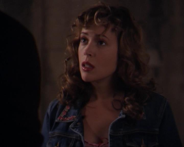 Charmed-Online-dot-316DeathTakesAHalliwell0546.jpg