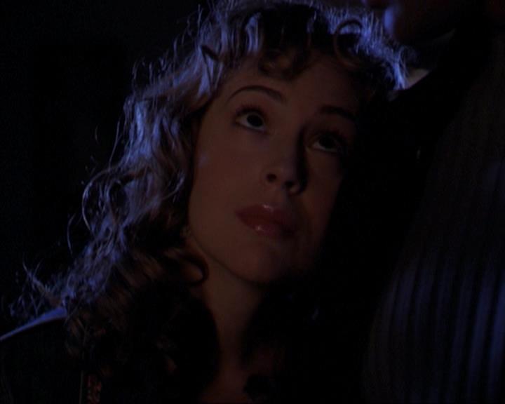 Charmed-Online-dot-316DeathTakesAHalliwell0752.jpg