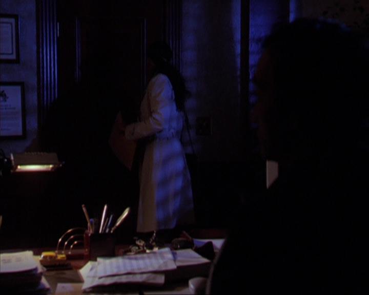 Charmed-Online-dot-316DeathTakesAHalliwell0830.jpg