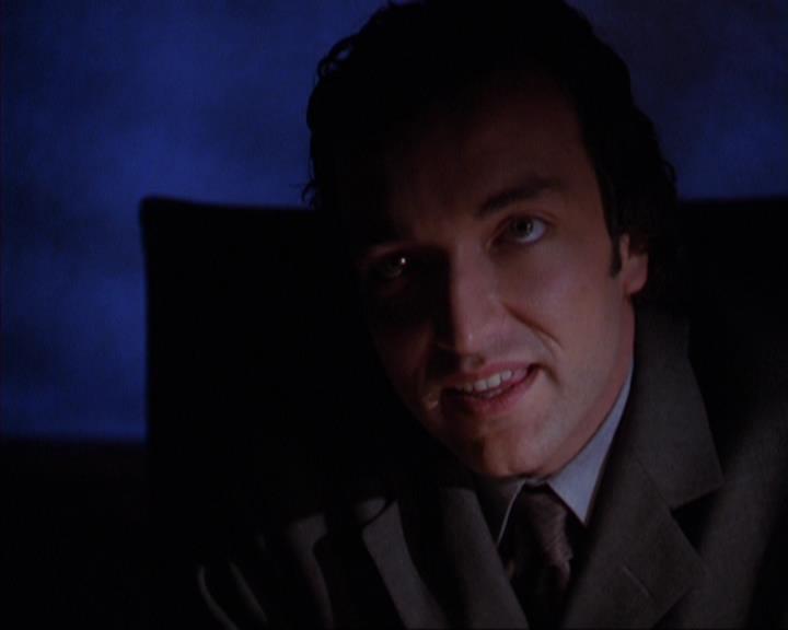 Charmed-Online-dot-316DeathTakesAHalliwell0853.jpg