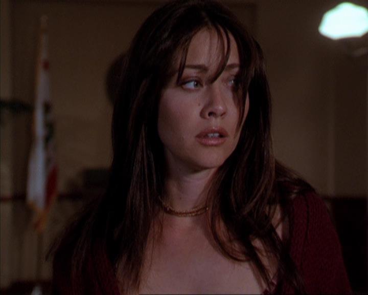 Charmed-Online-dot-316DeathTakesAHalliwell0866.jpg
