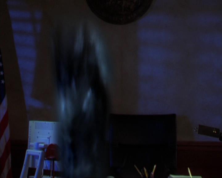 Charmed-Online-dot-316DeathTakesAHalliwell0879.jpg