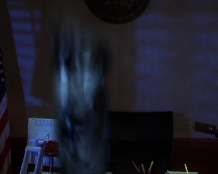 Charmed-Online-dot-316DeathTakesAHalliwell0880.jpg