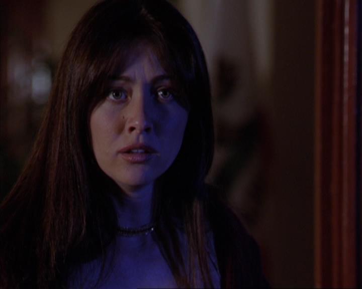 Charmed-Online-dot-316DeathTakesAHalliwell0891.jpg
