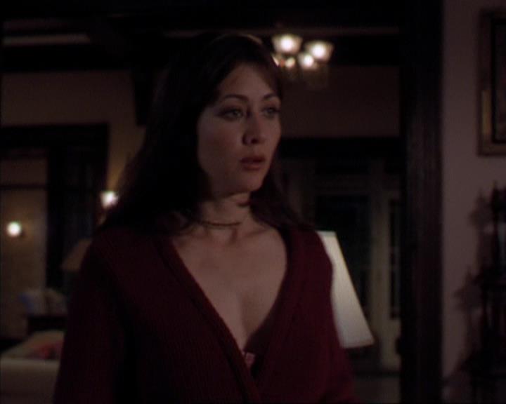 Charmed-Online-dot-316DeathTakesAHalliwell0962.jpg