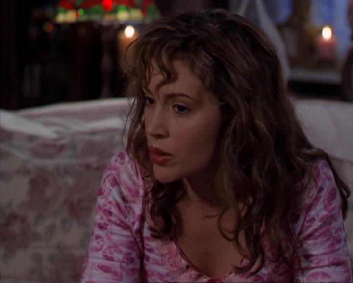 Charmed-Online-dot-316DeathTakesAHalliwell0987.jpg