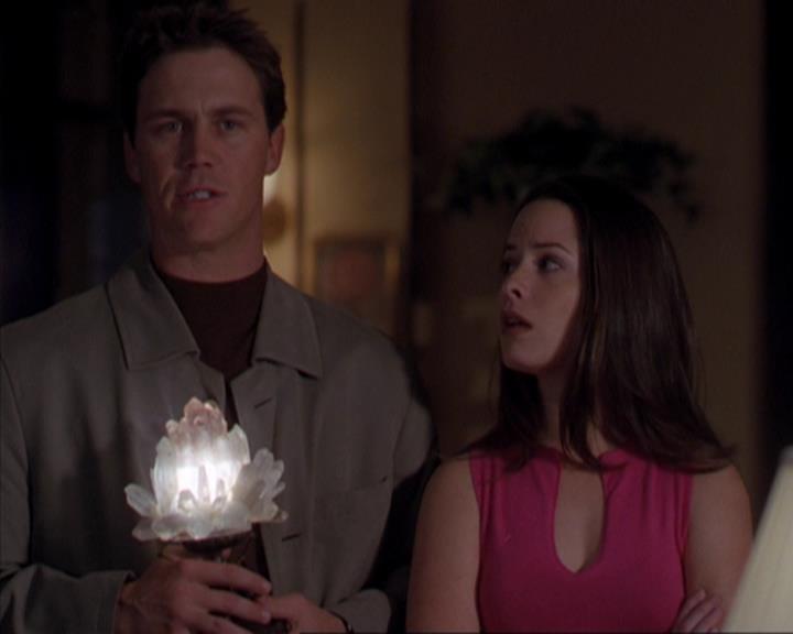 Charmed-Online-dot-316DeathTakesAHalliwell1044.jpg