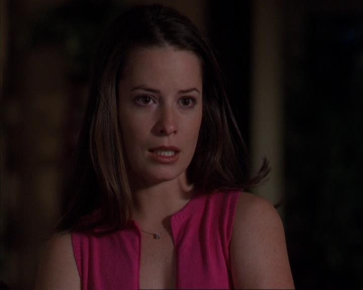 Charmed-Online-dot-316DeathTakesAHalliwell1059.jpg