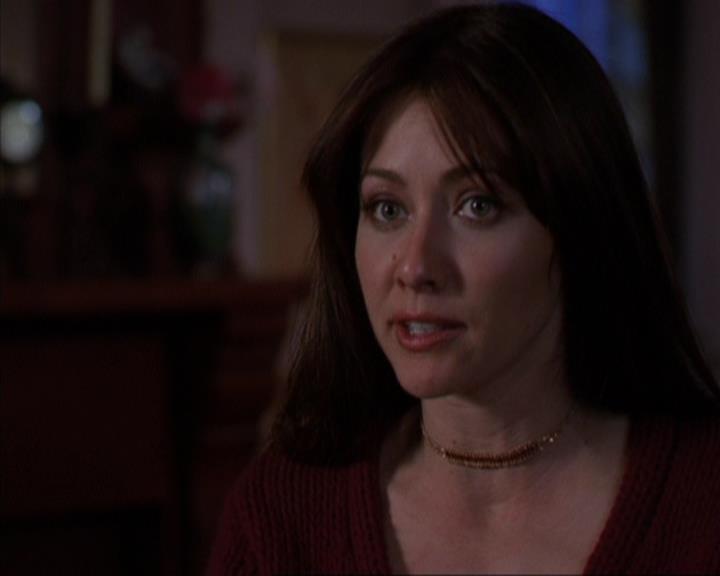 Charmed-Online-dot-316DeathTakesAHalliwell1071.jpg