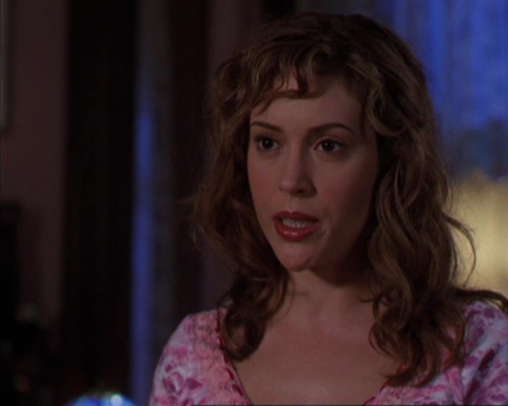 Charmed-Online-dot-316DeathTakesAHalliwell1075.jpg