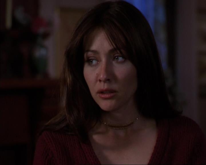 Charmed-Online-dot-316DeathTakesAHalliwell1096.jpg