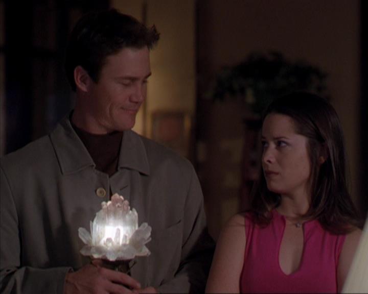 Charmed-Online-dot-316DeathTakesAHalliwell1101.jpg