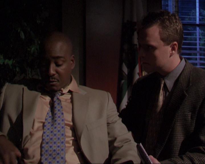Charmed-Online-dot-316DeathTakesAHalliwell1129.jpg