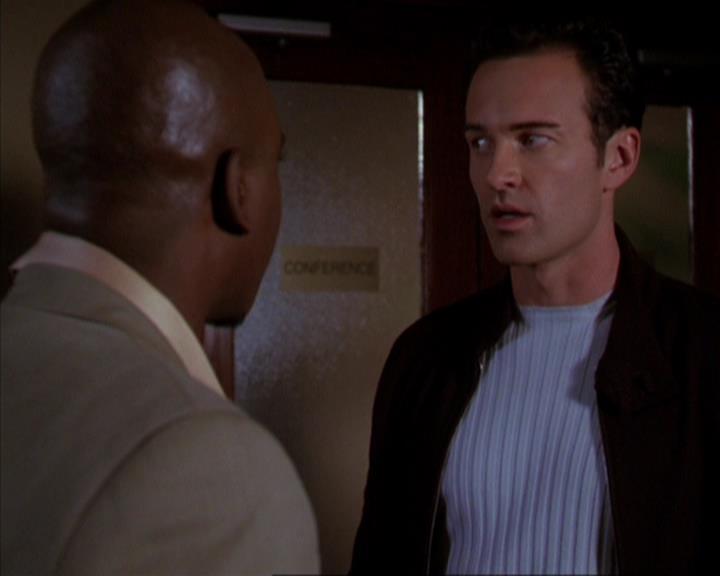 Charmed-Online-dot-316DeathTakesAHalliwell1153.jpg