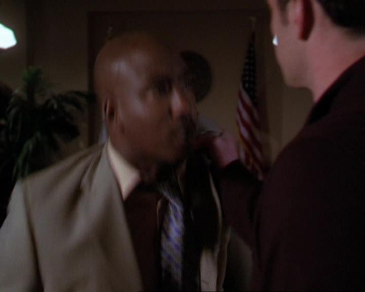 Charmed-Online-dot-316DeathTakesAHalliwell1156.jpg